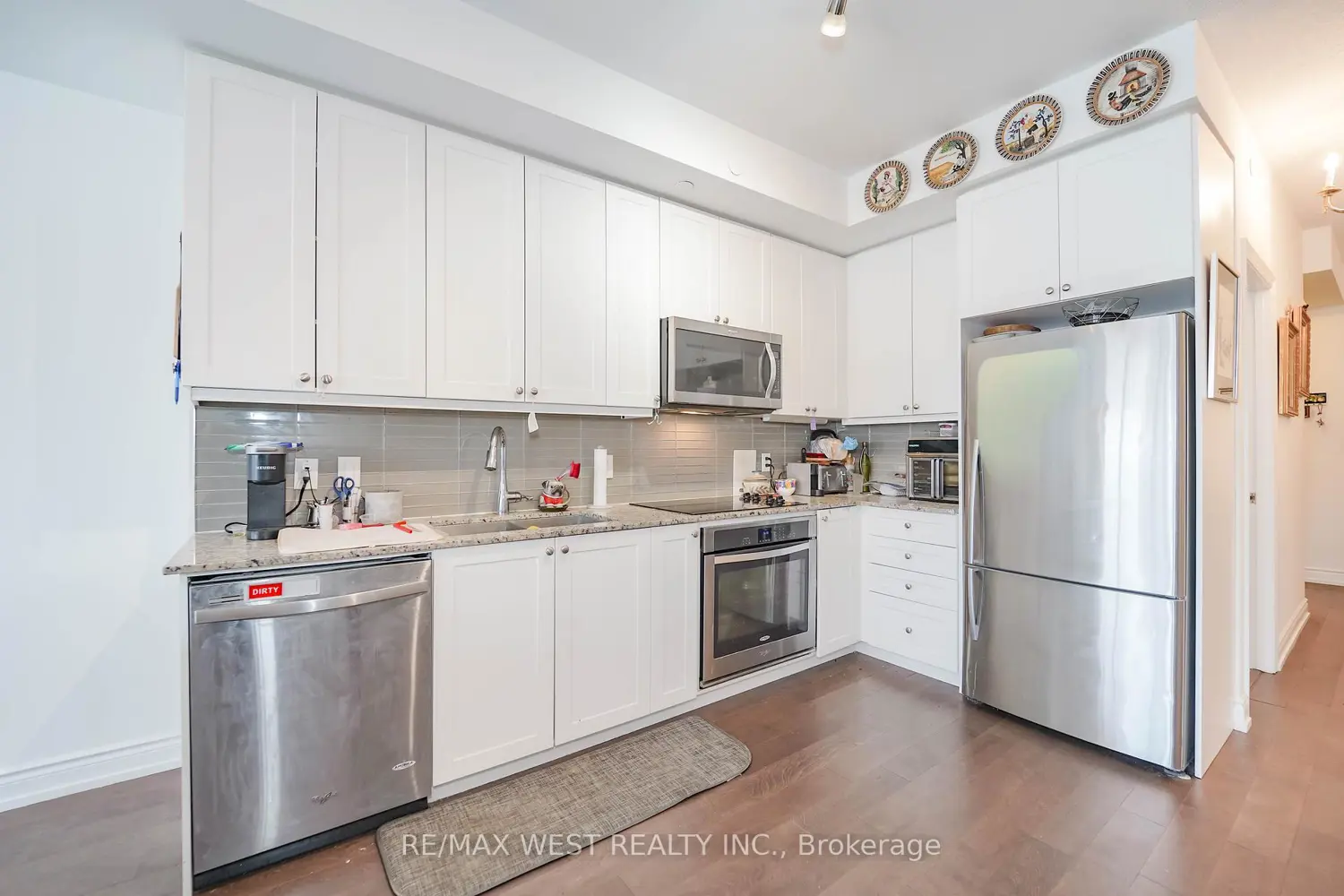 Additional image 4 of 9608 Yonge Street 201A