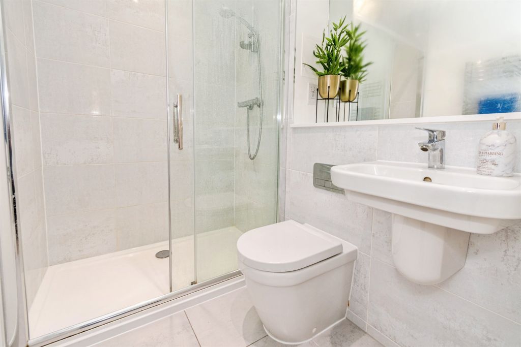 Additional image 8 of 2 bed flat for saleMeridian Way, Southampton SO14