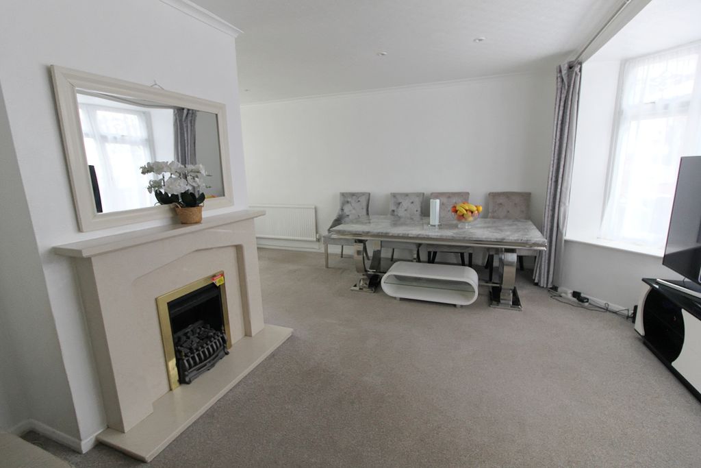 Additional image 4 of 4 bed semi-detached house for saleRosemead Drive, Oadby LE2