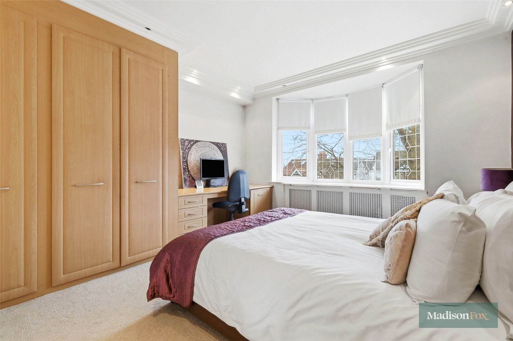 Additional image 20 of 5 bed detached house for saleMonkhams Lane, Woodford Green IG8
