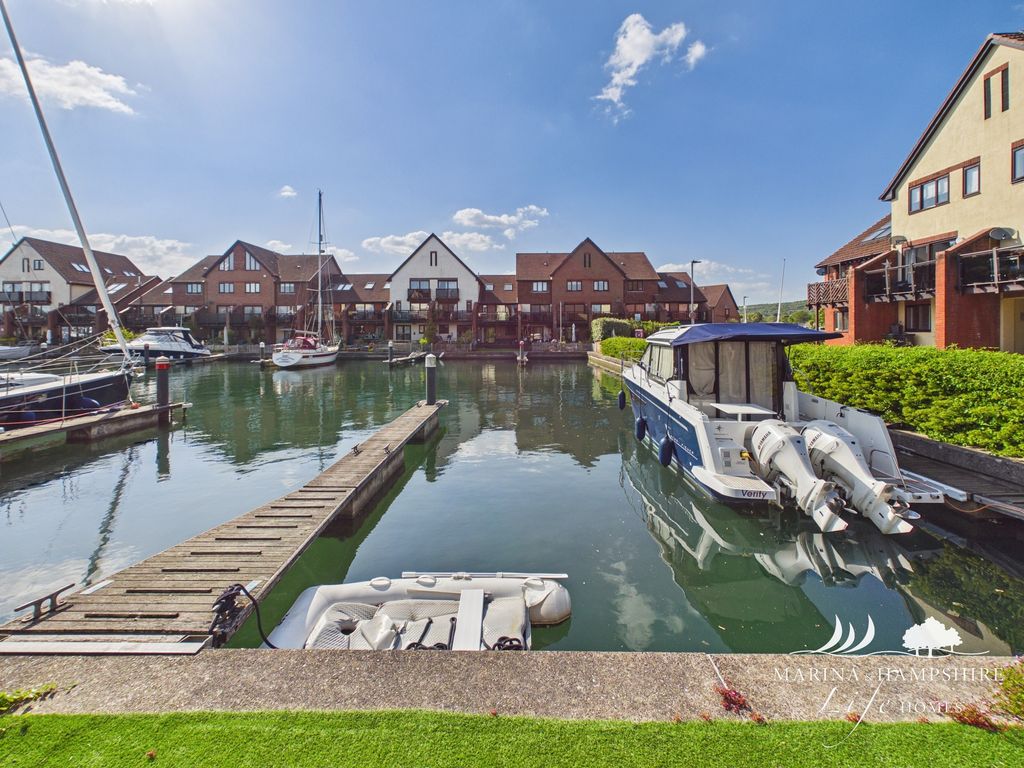 Additional image 26 of 4 bed town house for saleNewlyn Way, Port Solent PO6