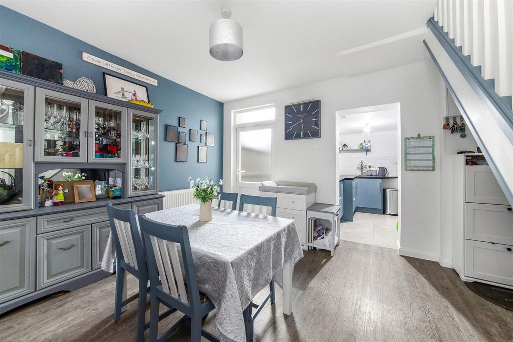Additional image 4 of 2 bed terraced house for saleGodstone Road, Whyteleafe CR3