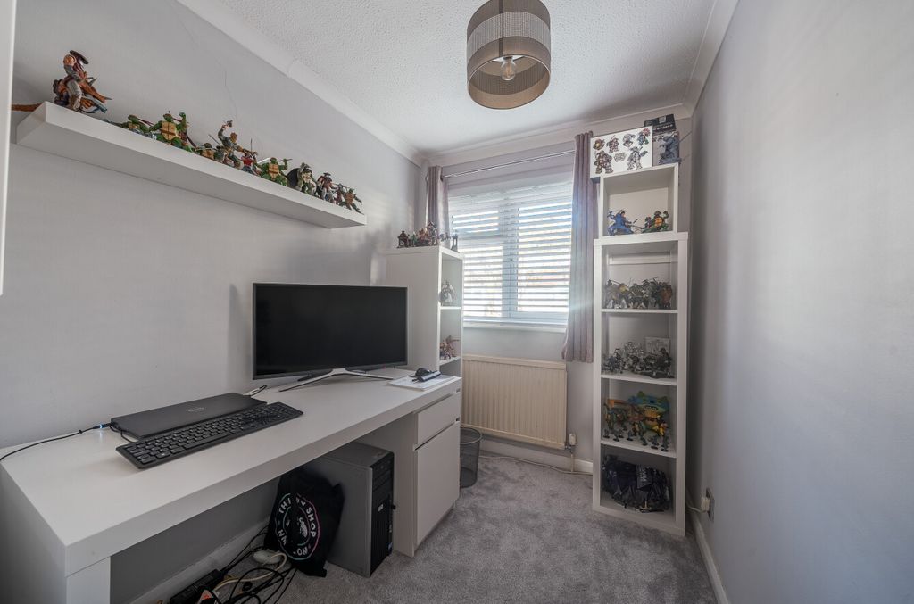 Additional image 6 of 3 bed terraced house for salePetworth Gardens, Lordswood, Southampton, Hampshire SO16