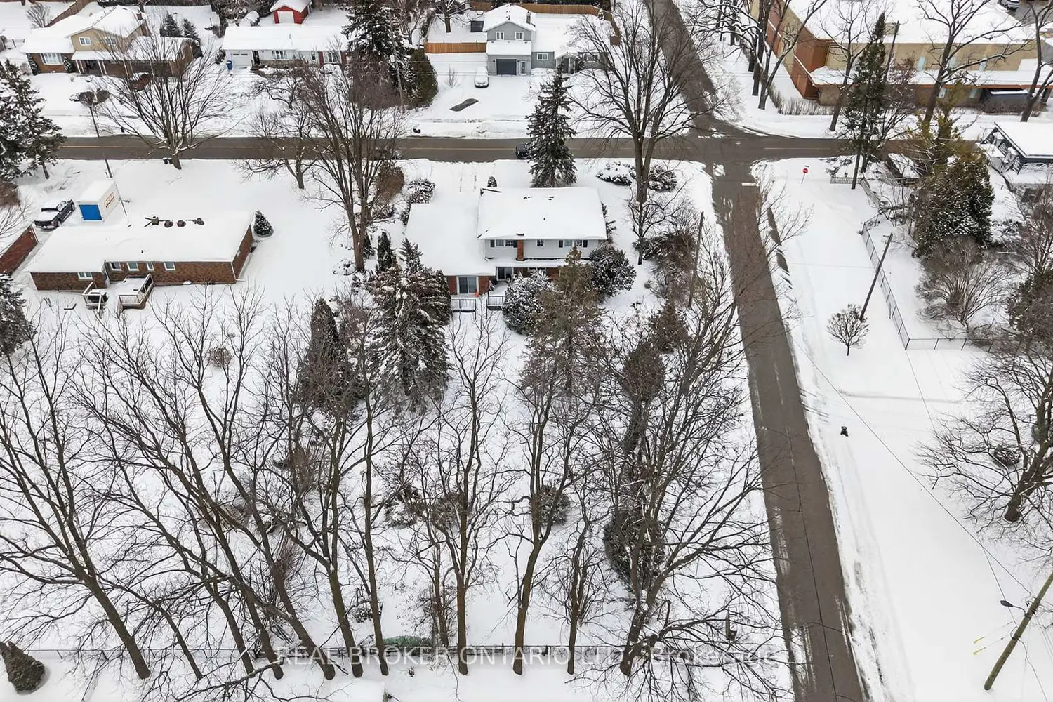 Additional image 10 of 6 Farr Avenue