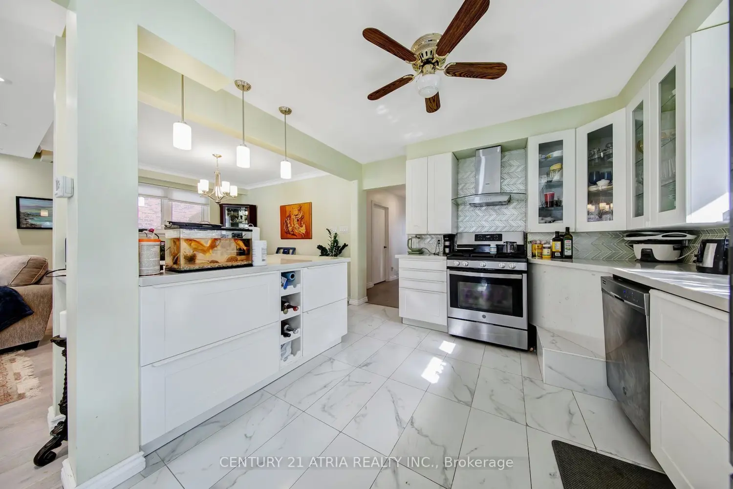 Additional image 7 of 43 Aragon Avenue