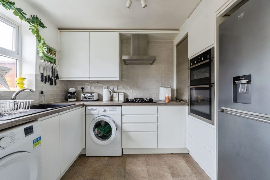 Additional image 6 of 3 bed end terrace house for saleGrapes Garden Close, Loughborough LE12