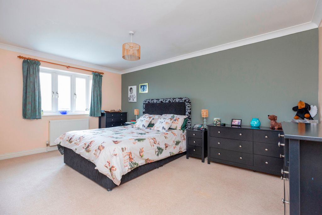 Additional image 7 of 5 bed detached house for salePeacemarsh Farm Close, Gillingham SP8