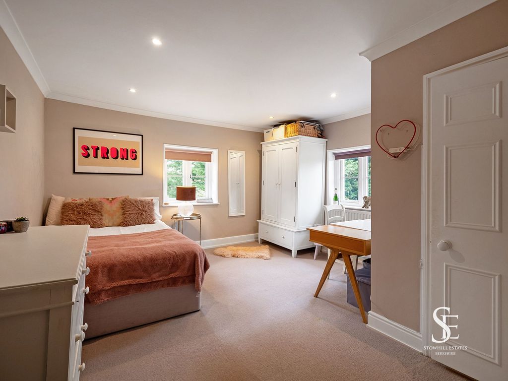 Additional image 31 of 6 bed detached house for saleEasthampstead Road, Wokingham RG40