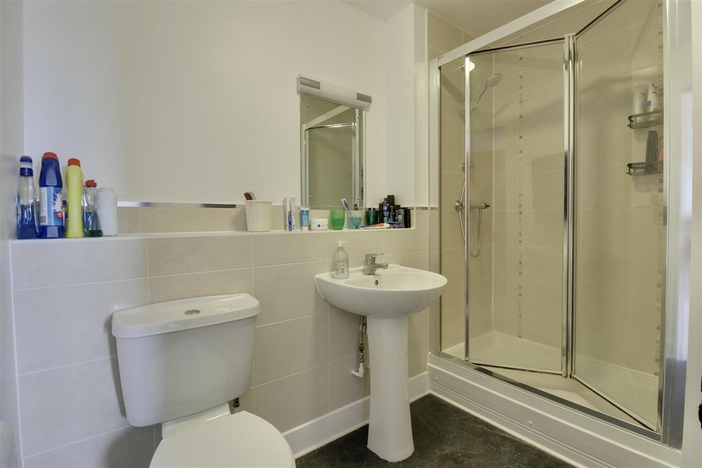 Additional image 8 of 2 bed flat for saleFratton Way, Southsea PO4