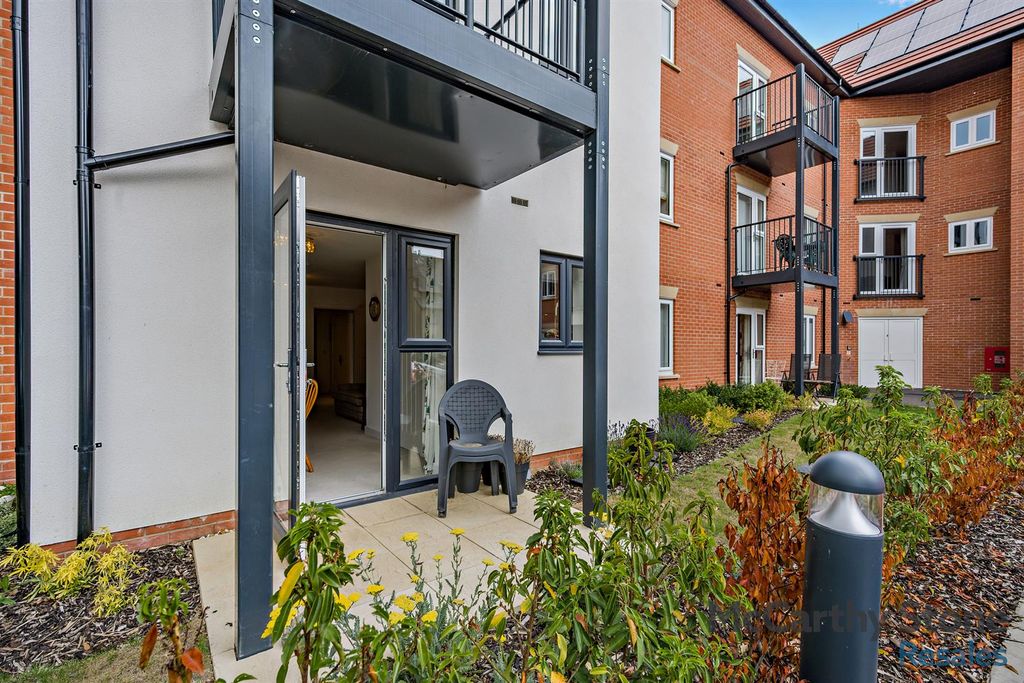 1 bed flat for saleEagle Way, Martlesham Heath IP5