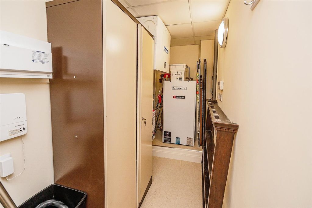Additional image 15 of 2 bed flat for saleThorneycroft, Wood Road, Tettenhall WV6