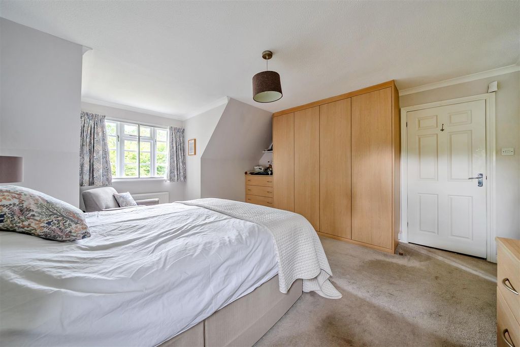 Additional image 32 of 4 bed detached house for saleCarrick Lane, Yateley, Hampshire GU46