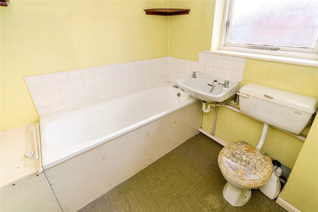 Additional image 13 of 1 bed terraced house for saleCharmouth Terrace, Irving Road, Southampton, Hampshire SO16