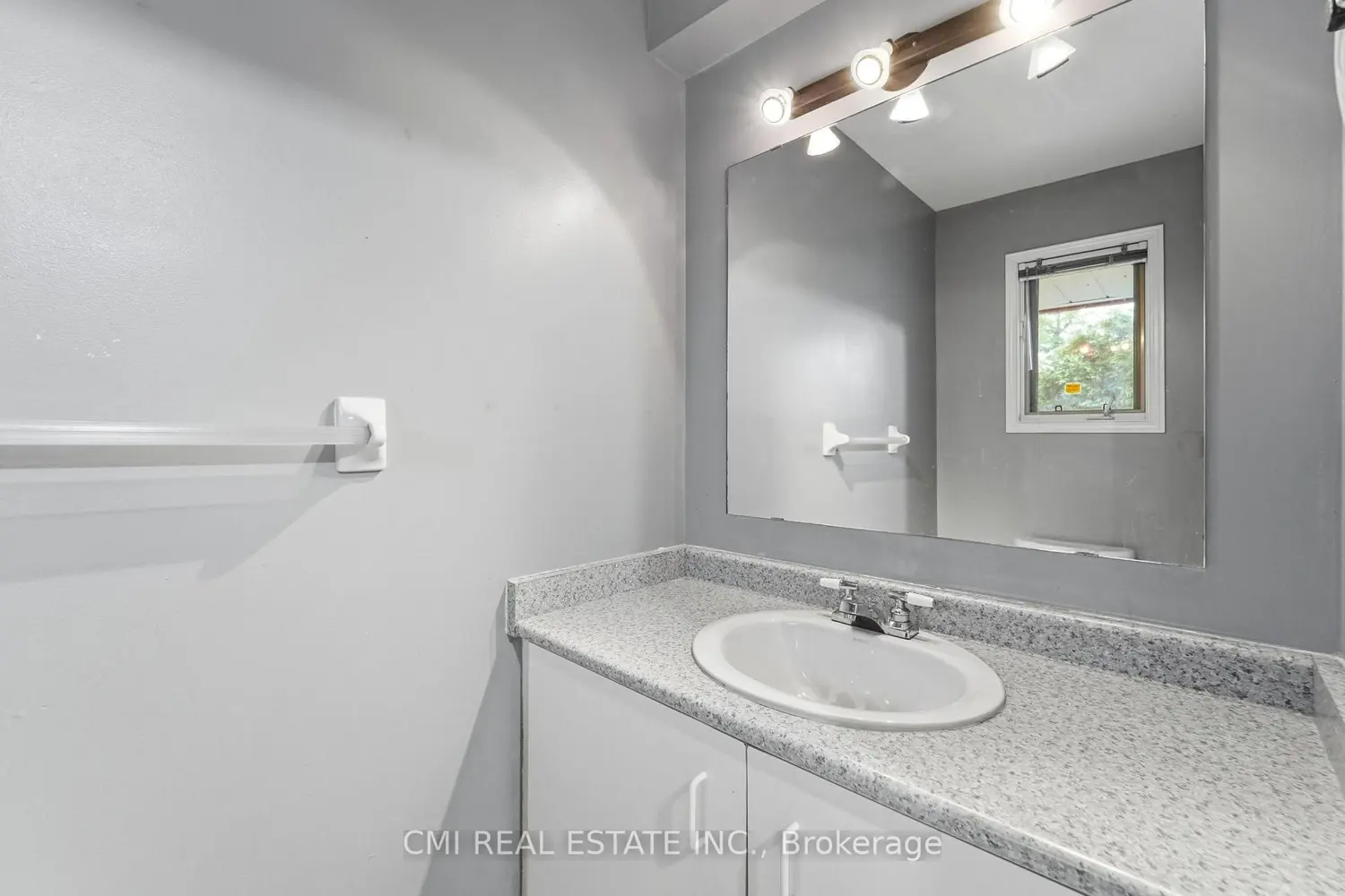 Additional image 3 of 128 Toba Crescent