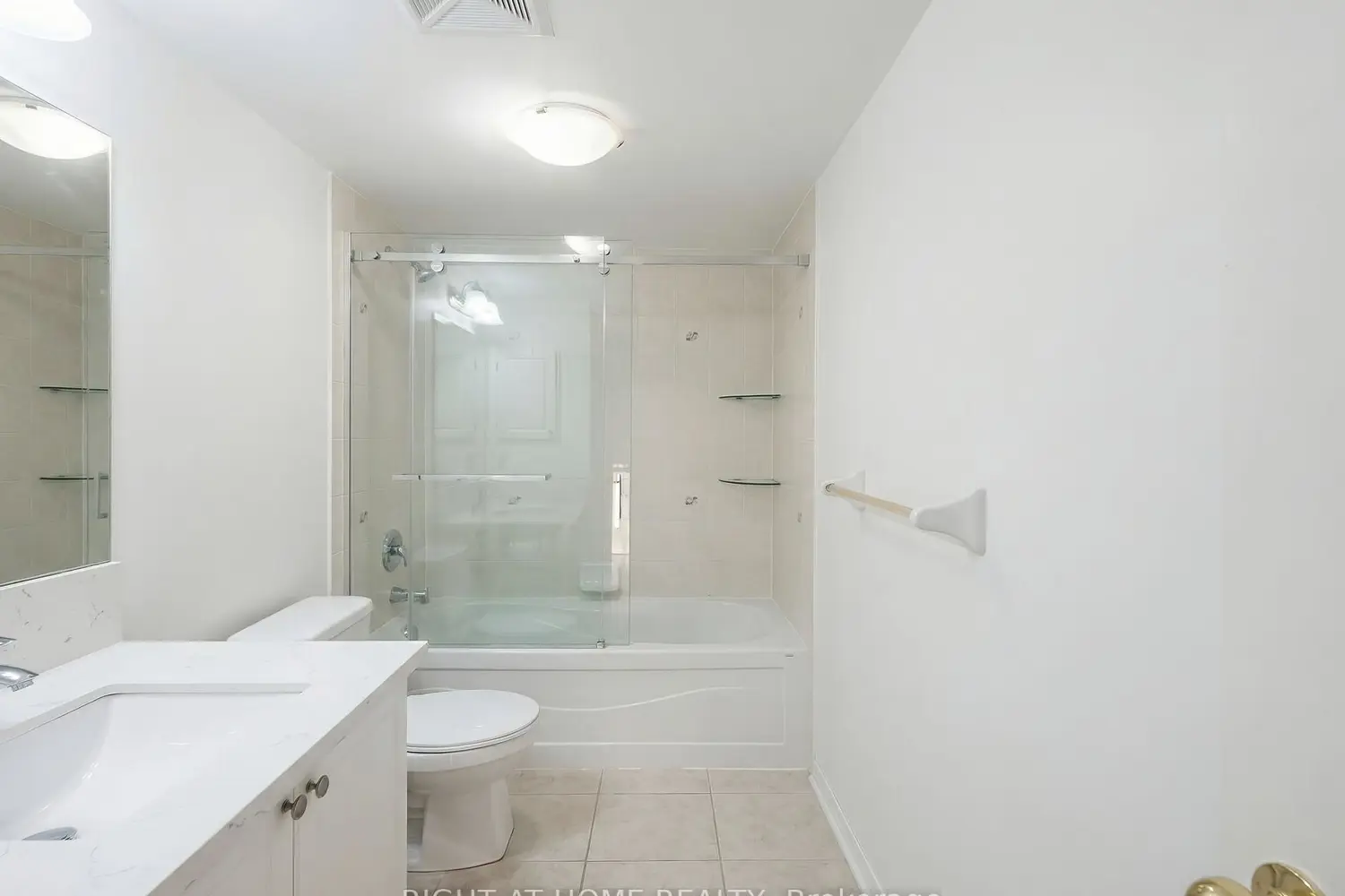 Additional image 12 of 5725 Tenth Line 12