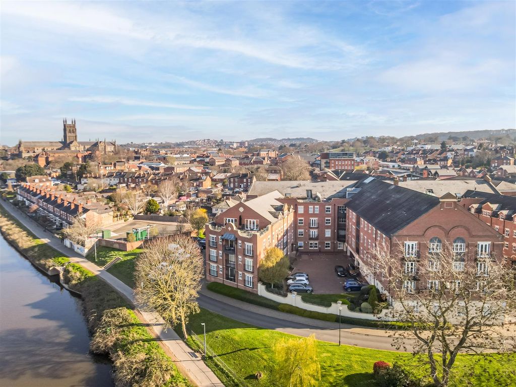 Additional image 7 of 2 bed flat for saleArmstrong Drive, Worcester WR1