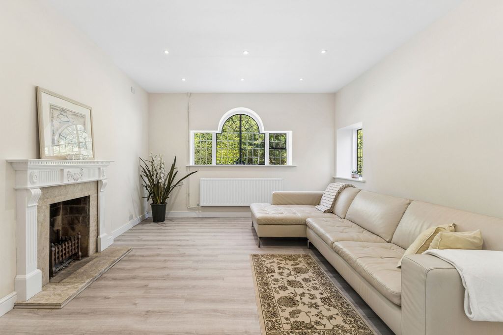 Additional image 5 of 8 bed detached house for saleDanes Hill, Woking GU22
