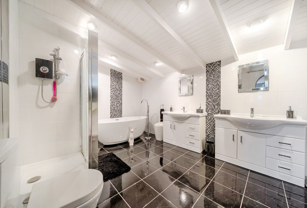 Additional image 7 of 4 bed detached house for saleCrawley Road, Witney, Oxfordshire OX28