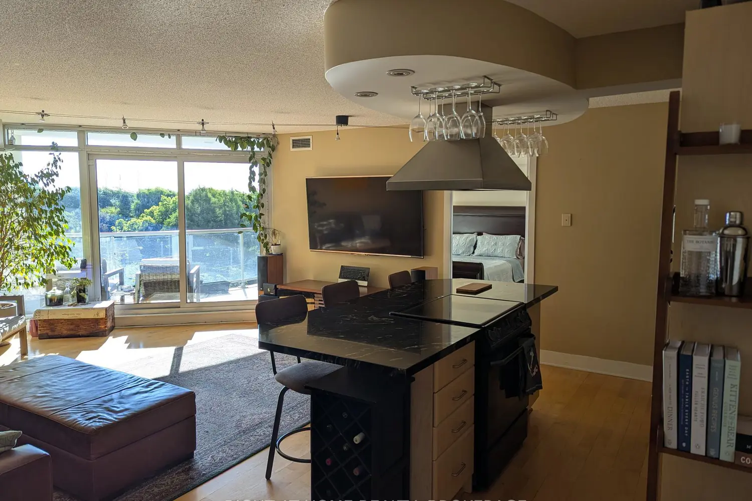 Additional image 5 of 550 Queens Quay 608