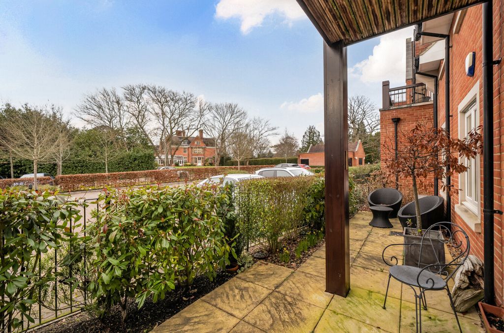 Additional image 19 of 2 bed flat for saleWoolf Drive, Wokingham, Berkshire RG40