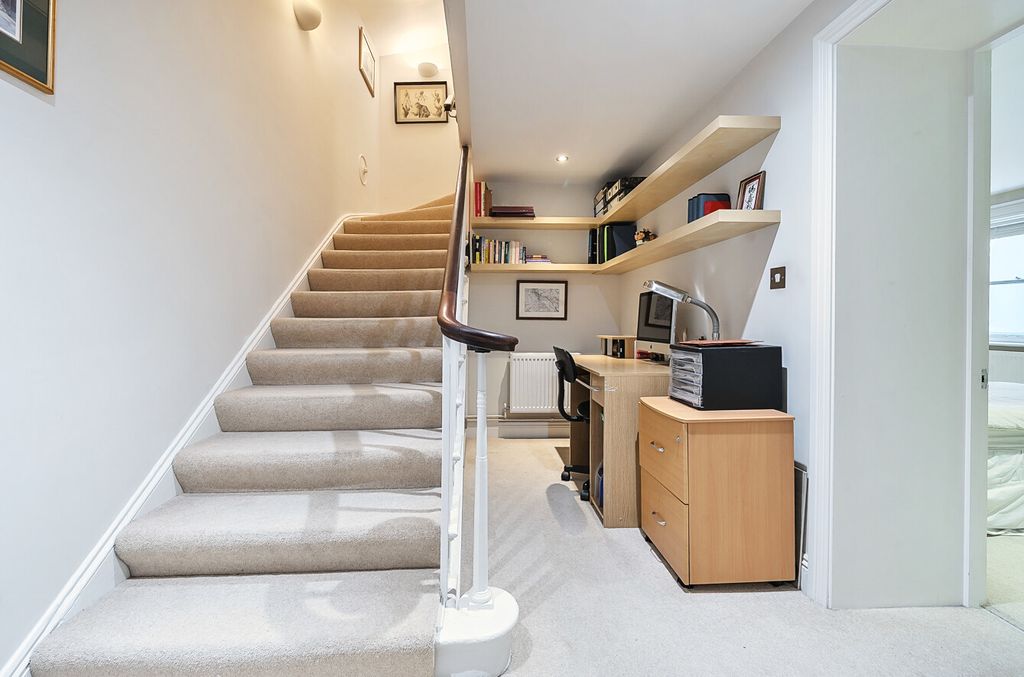 Additional image 9 of 2 bed flat for saleSt. Peter Street, Winchester SO23
