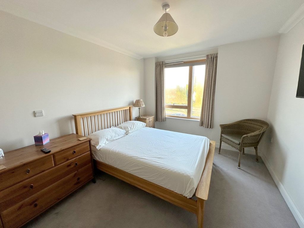 Additional image 11 of 2 bed flat for saleHelston Lane, Windsor, Berkshire SL4