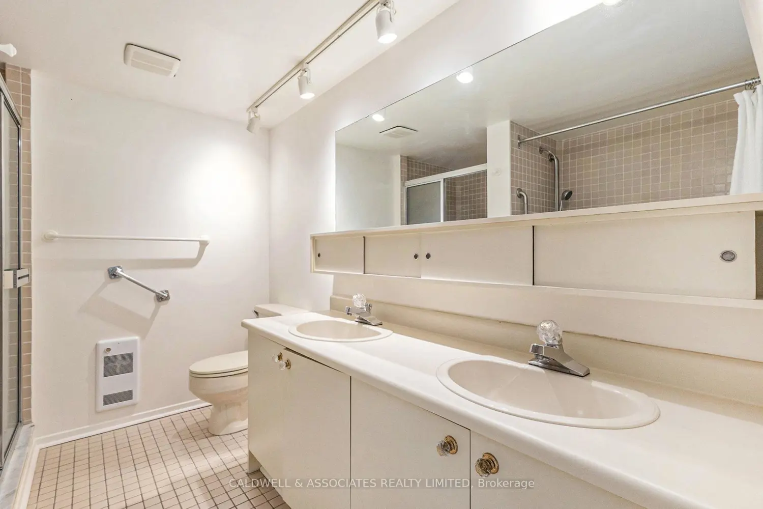 Additional image 9 of 140 Rideau Terrace 1