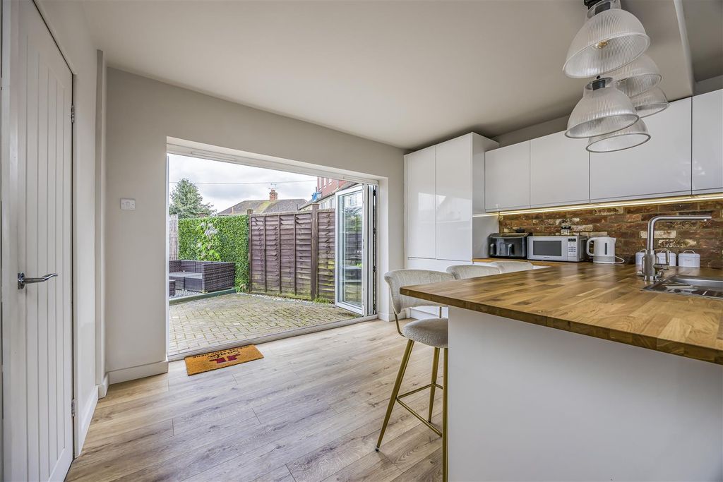 Additional image 14 of 3 bed semi-detached house for saleHilsea Crescent, Portsmouth PO2