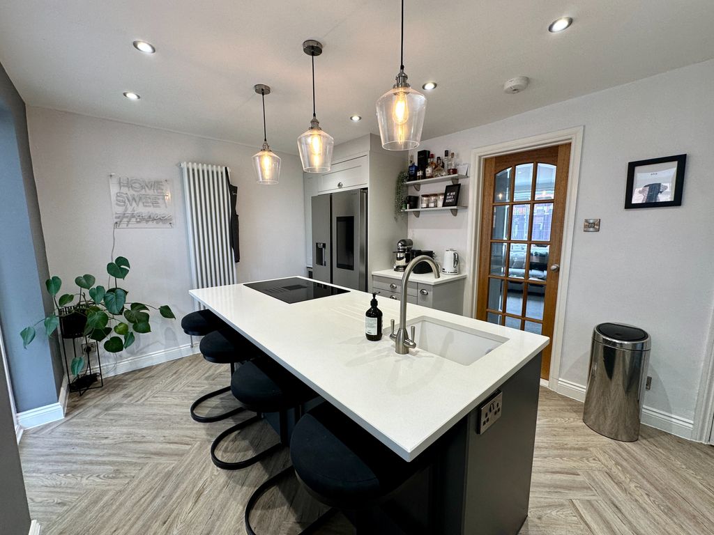 Additional image 6 of 4 bed semi-detached house for saleRosewood Drive, Coppice Farm Estate, Willenhall WV12