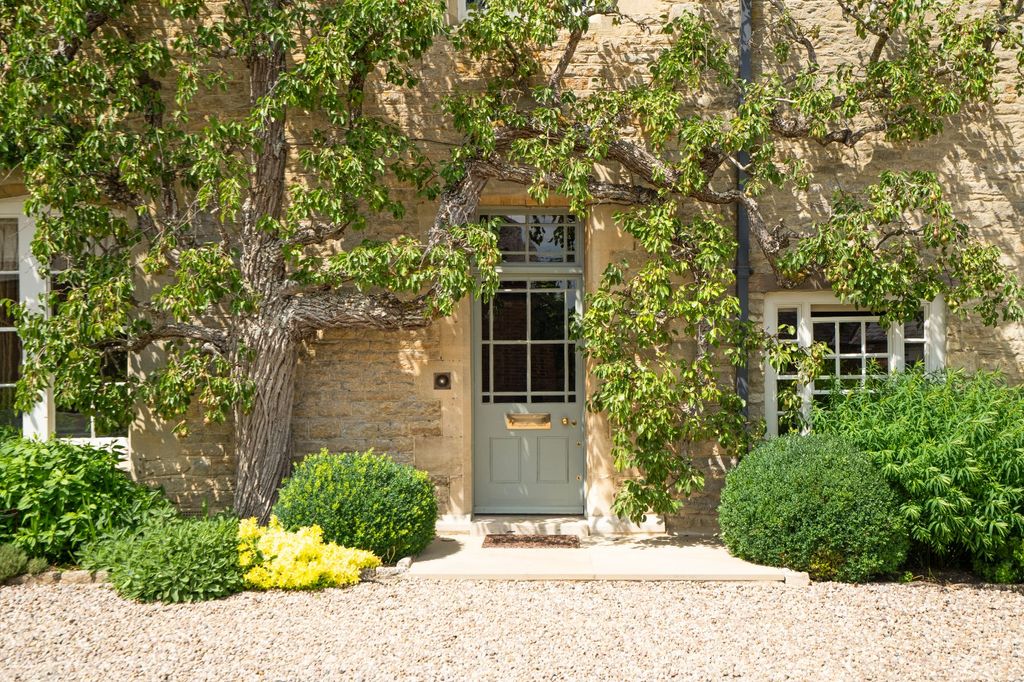 Additional image 14 of 7 bed detached house for saleSouth Leigh, Witney, Oxfordshire OX29