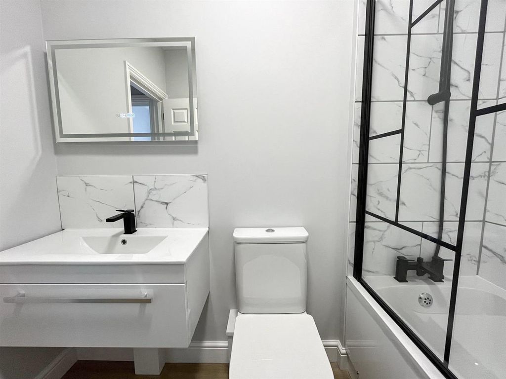 Additional image 12 of 2 bed flat for saleThe Ridge, Hastings TN34