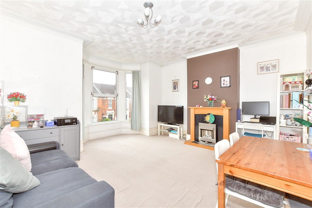 Additional image 3 of 2 bed flat for saleNorth End Avenue, Portsmouth, Hampshire PO2