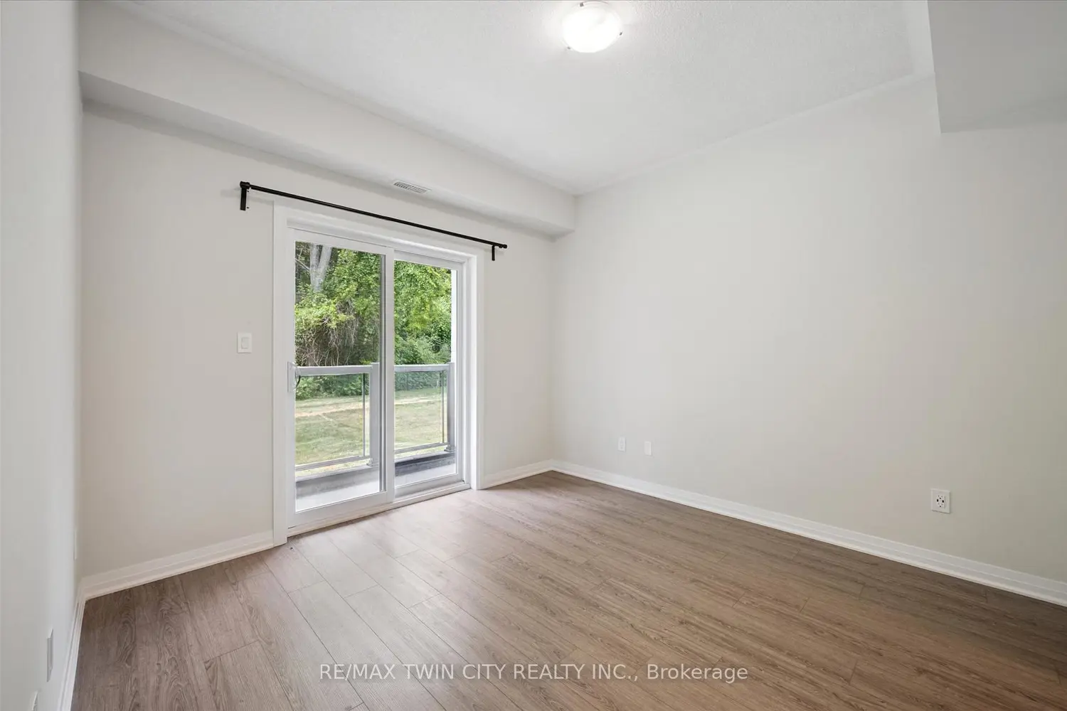 Additional image 10 of 25 Isherwood Avenue C34