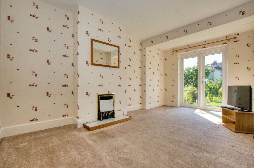 Additional image 3 of 3 bed semi-detached house for saleGranby Grove, Southampton SO17