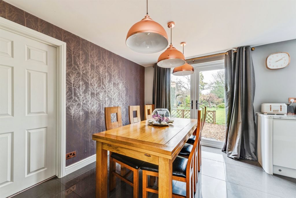 Additional image 8 of 5 bed detached bungalow for saleNew Yatt Road, Witney OX28