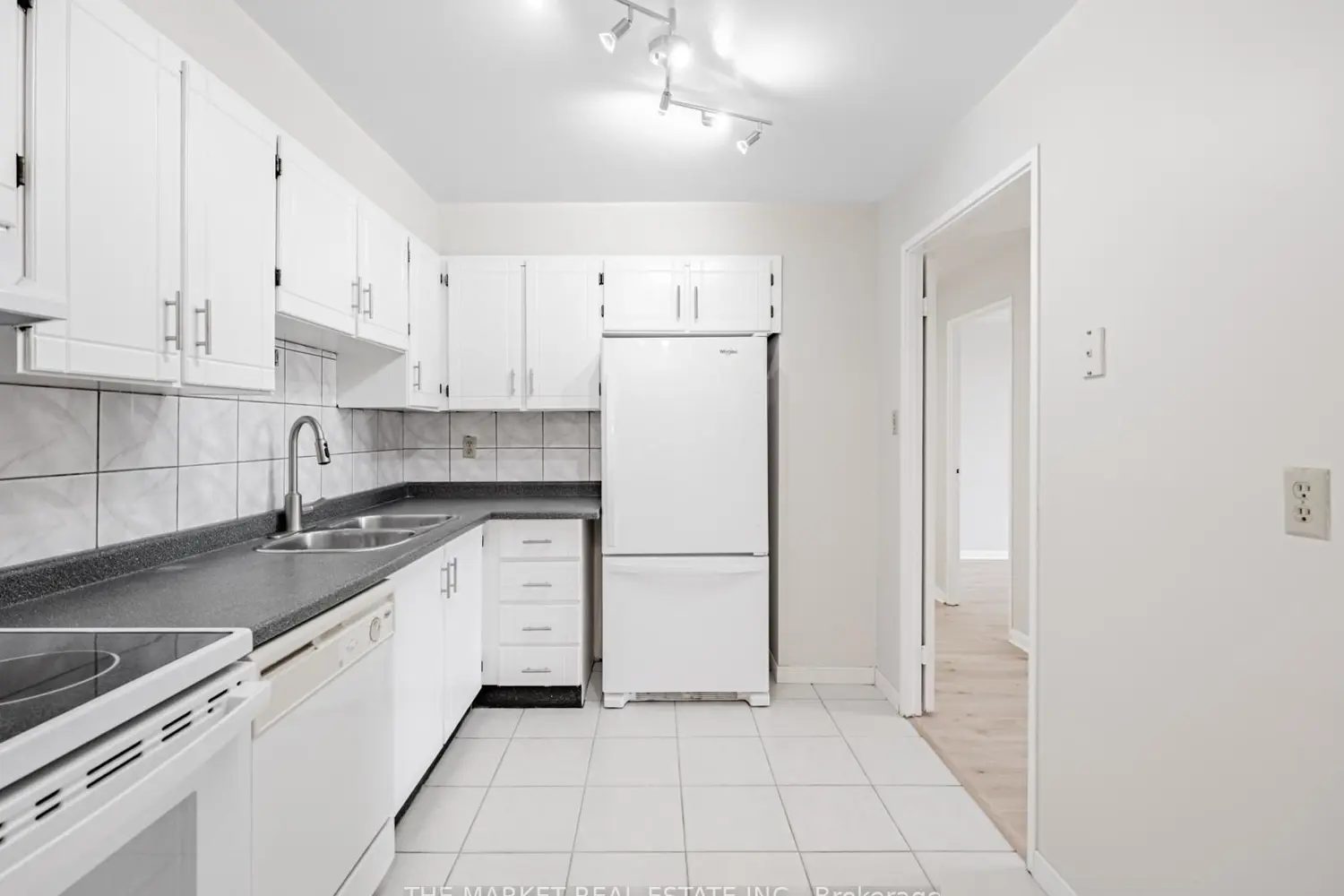 Additional image 5 of 1320 Mississauga Valley Boulevard 507