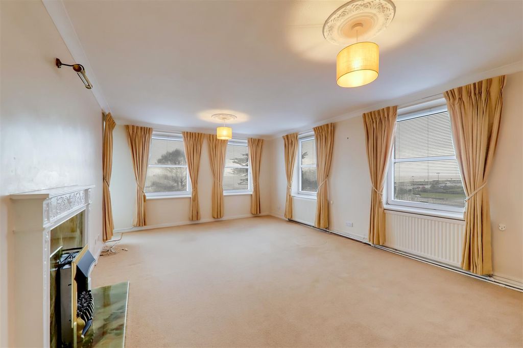 Additional image 2 of 3 bed flat for saleSeabright, Worthing BN11