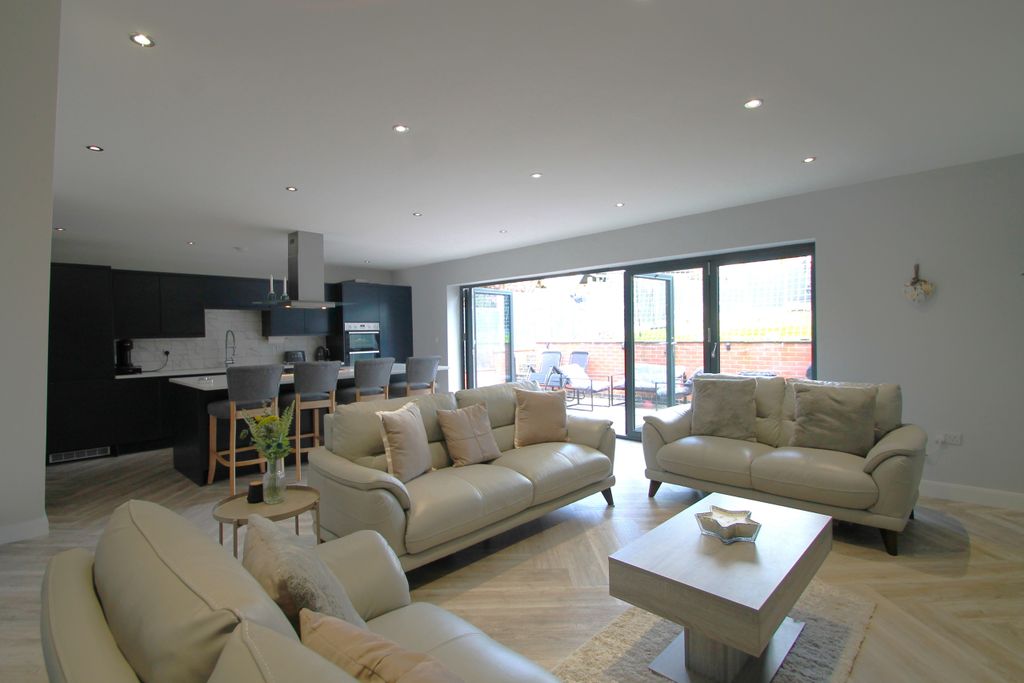 5 bed property for saleFaire Road, Glenfield, Leicester, Leicestershire LE3