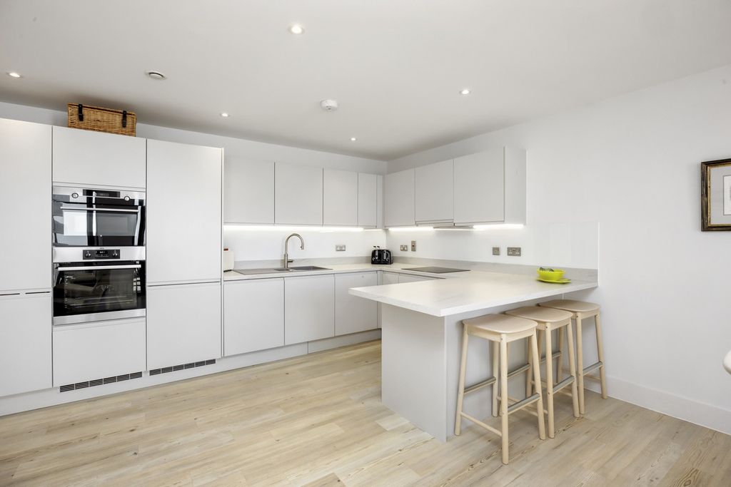 Additional image 5 of 2 bed flat for saleBrighton Road, Worthing BN11
