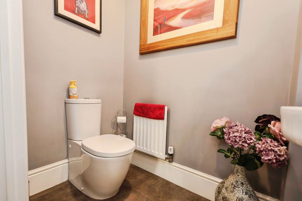 Additional image 14 of 4 bed detached house for saleIngram Avenue, Worcester WR2