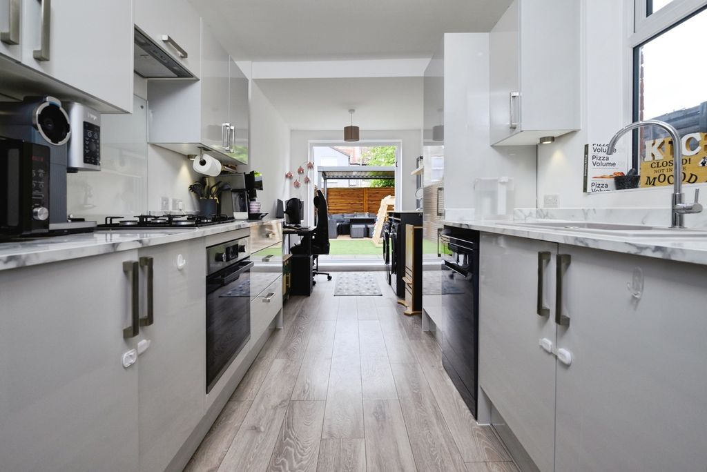 Additional image 8 of 3 bed terraced house for saleWalden Road, Portsmouth, Hampshire PO2