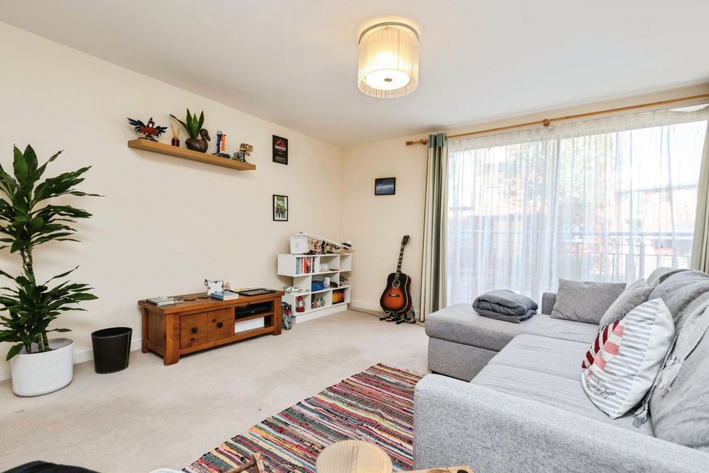Additional image 15 of 2 bed flat for saleCrossley Road, Worcester, Worcestershire WR5