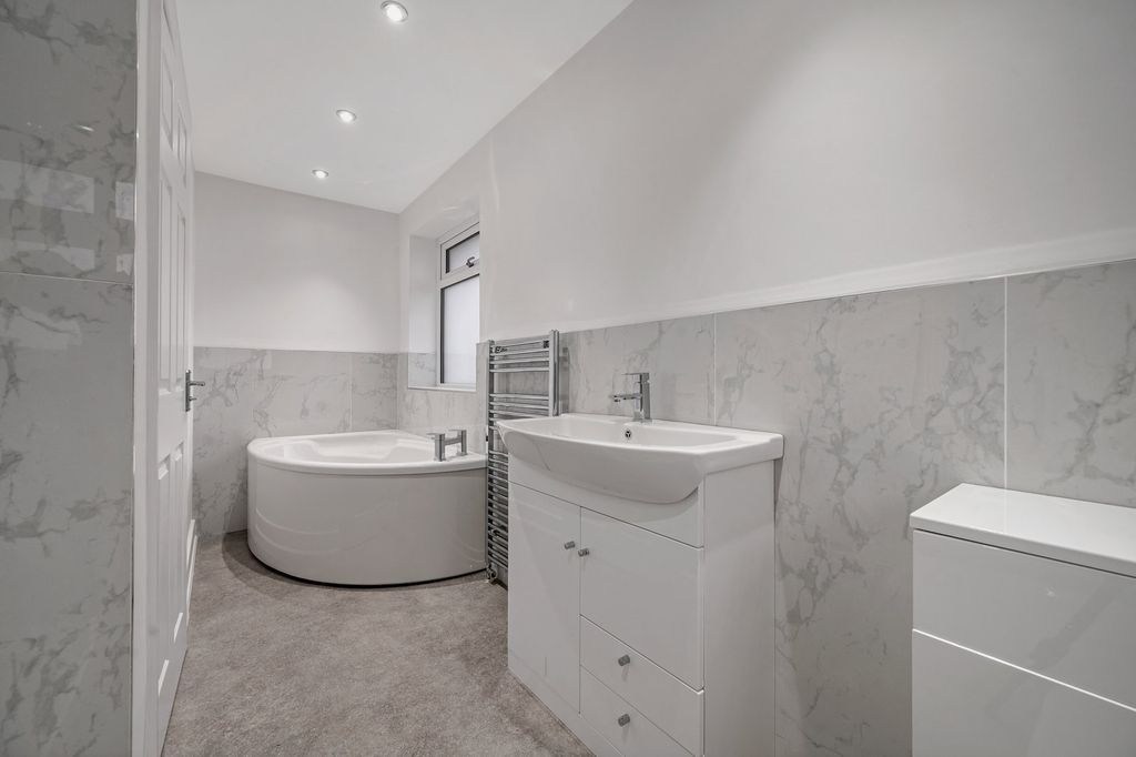 Additional image 8 of 3 bed semi-detached house for salePriory Road, Market Bosworth CV13
