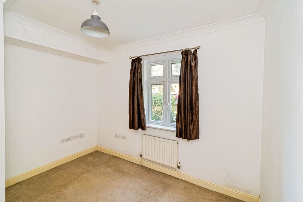 Additional image 9 of 2 bed flat for saleMillbrook Road East, Southampton SO15