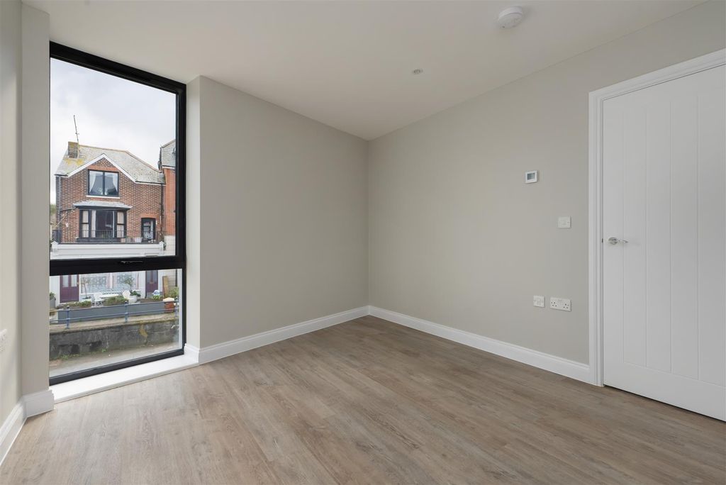 Additional image 10 of 2 bed flat for saleBeach Walk, Whitstable CT5