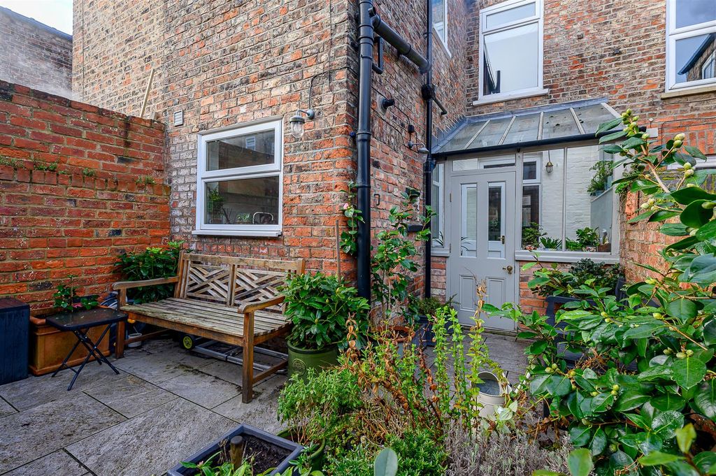 Additional image 17 of 2 bed terraced house for saleScott Street, Bishopthorpe Road, York YO23