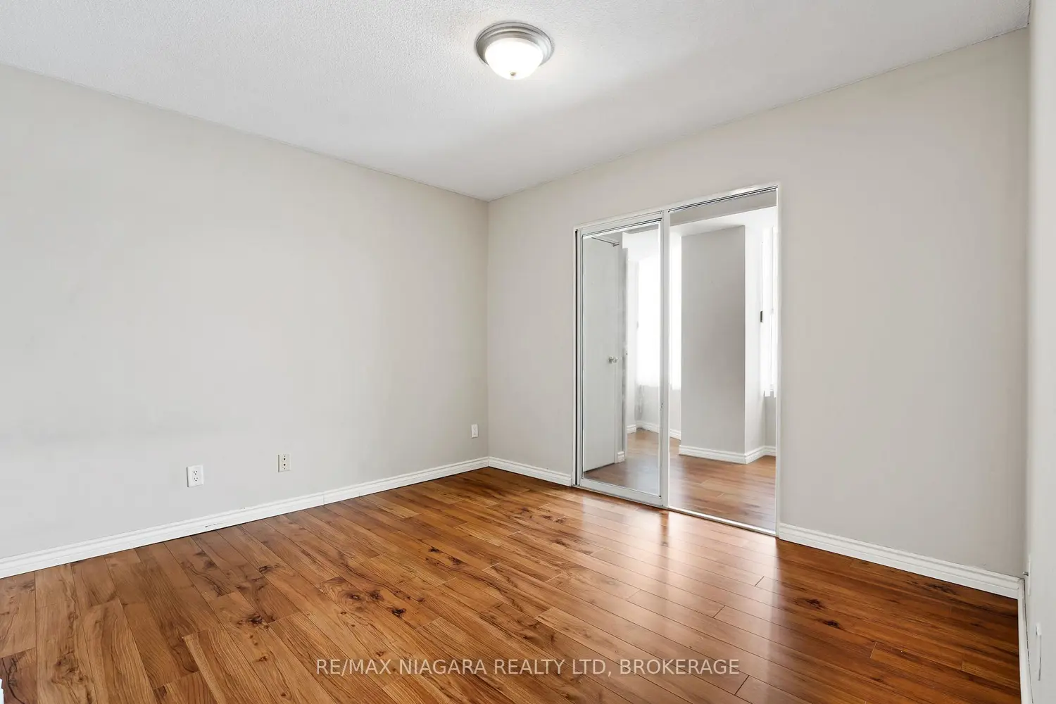 Additional image 5 of 7 Gale Crescent 502
