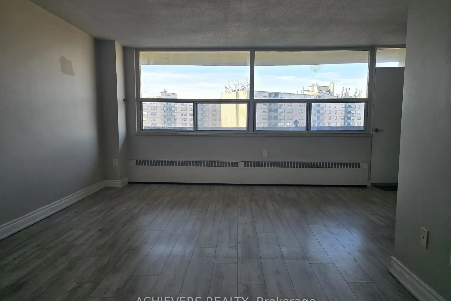 Additional image 6 of 1455 Lawrence Avenue 1004