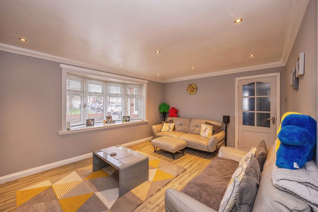Additional image 2 of 4 bed end terrace house for saleSeaway Crescent, Southsea PO4