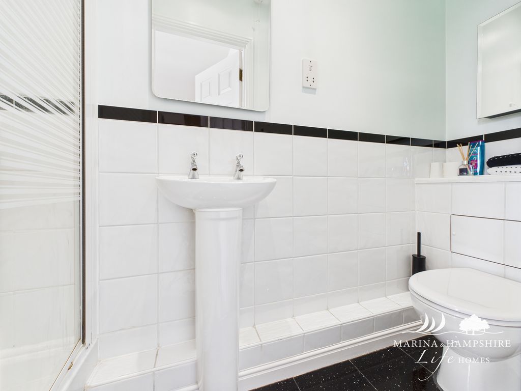 Additional image 18 of 3 bed terraced house for saleTintagel Way, Port Solent PO6